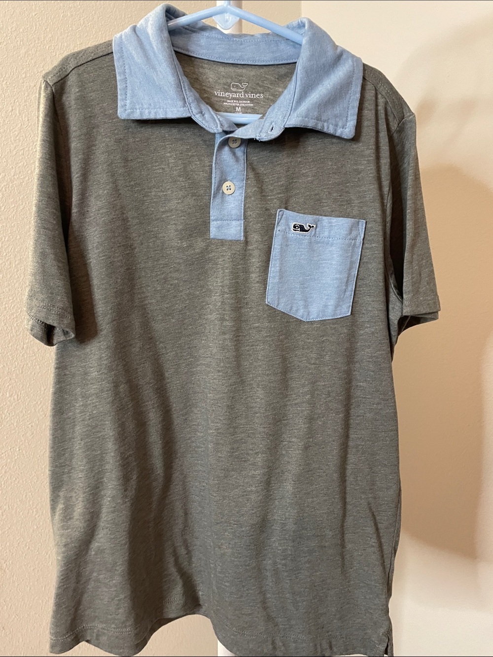 Vineyard Vines Heather Gray Polo with Light Blue Collar & Pocket